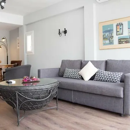 Port View Suites 2 Apartment