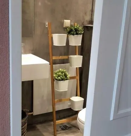 Port View Suites 2 *